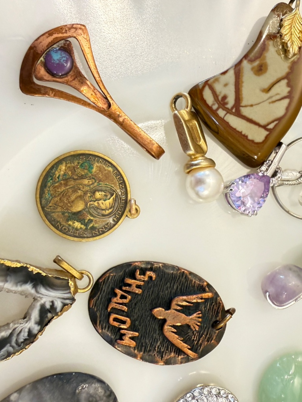 Brooch Tray for 6/28/26 Live Auction - Picture 5 of 15
